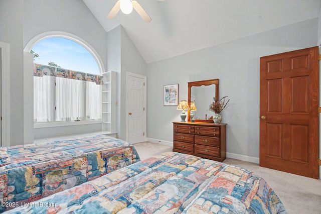 14701 Forest Creek Way, Louisville, KY 40245