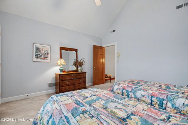 14701 Forest Creek Way, Louisville, KY 40245