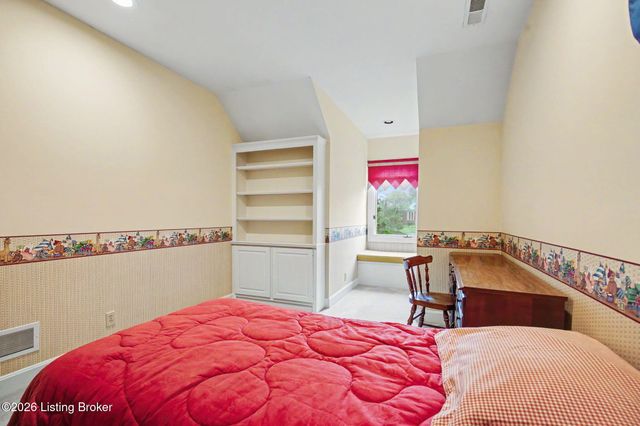 14701 Forest Creek Way, Louisville, KY 40245