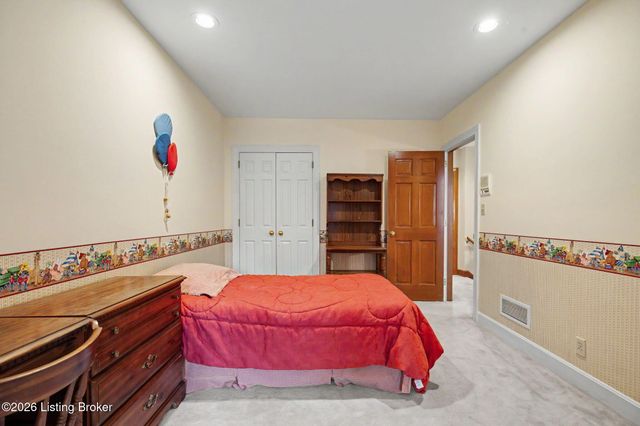 14701 Forest Creek Way, Louisville, KY 40245