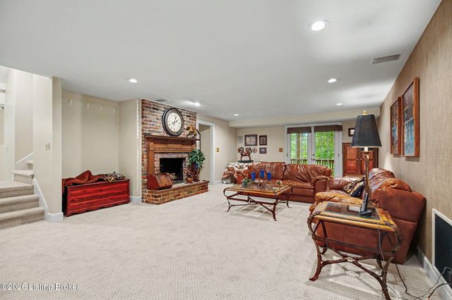 14701 Forest Creek Way, Louisville, KY 40245