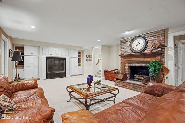 14701 Forest Creek Way, Louisville, KY 40245