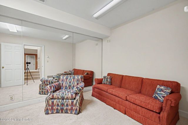 14701 Forest Creek Way, Louisville, KY 40245