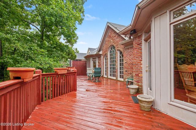 14701 Forest Creek Way, Louisville, KY 40245