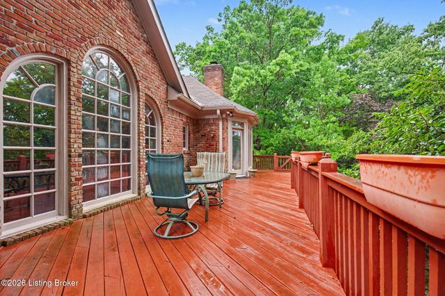 14701 Forest Creek Way, Louisville, KY 40245
