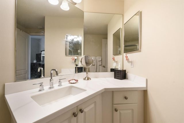 11028 Legacy Drive 203, Palm Beach Gardens, FL 33410