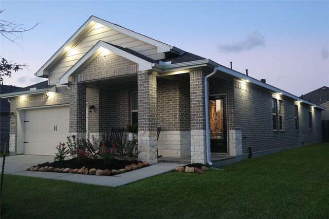 611 Walnut Branch Drive, Baytown, TX 77523
