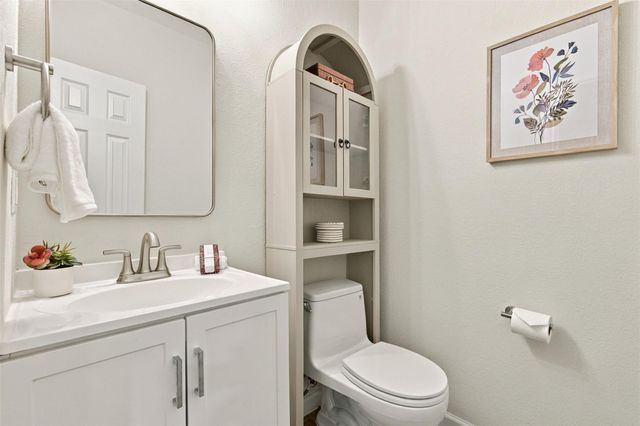 16100 S Great Oaks DR 2502, Round Rock, TX 78681