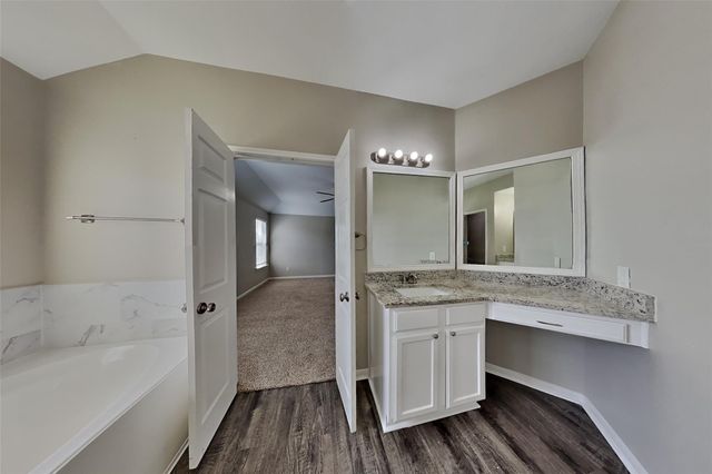 13007 Bretford Court, Houston, TX 77065