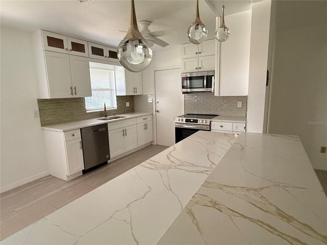 164 PINEWOOD AVENUE, Clearwater, FL 33765