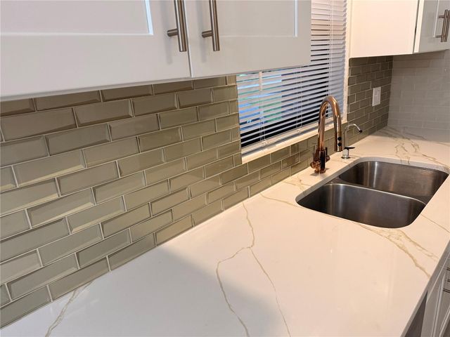 164 PINEWOOD AVENUE, Clearwater, FL 33765