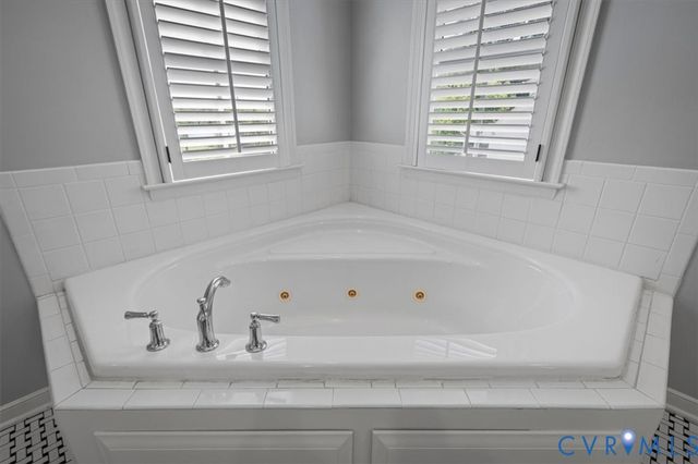 301 Waterfront Dr, Colonial Heights, VA 23834