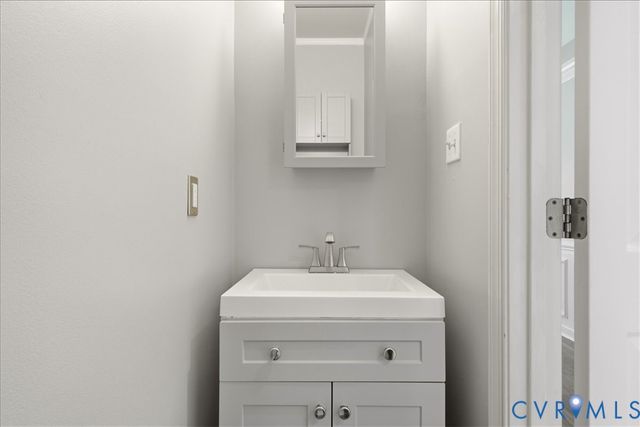 301 Waterfront Dr, Colonial Heights, VA 23834