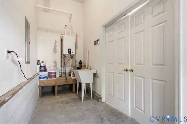 301 Waterfront Dr, Colonial Heights, VA 23834