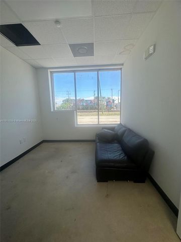 9 N Dixie Hwy, Hallandale Beach, FL 33009