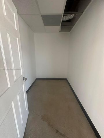 9 N Dixie Hwy, Hallandale Beach, FL 33009