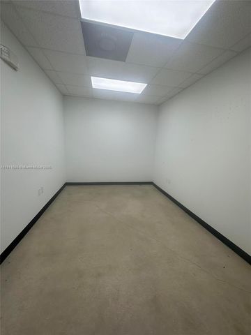 9 N Dixie Hwy, Hallandale Beach, FL 33009