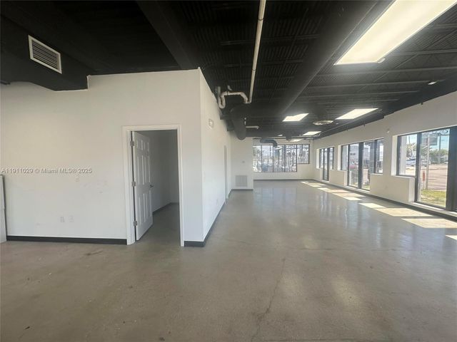 9 N Dixie Hwy, Hallandale Beach, FL 33009