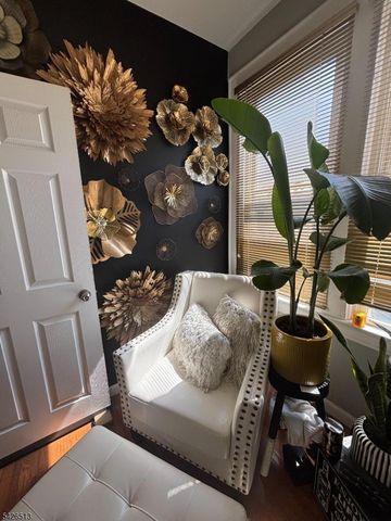 27 Wolf Pl, Irvington Twp., NJ 07111