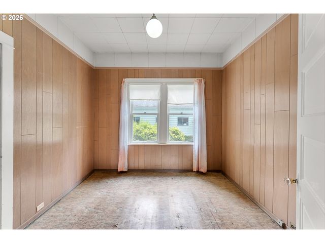5520 Se ALDERCREST Rd, Milwaukie, OR 97222