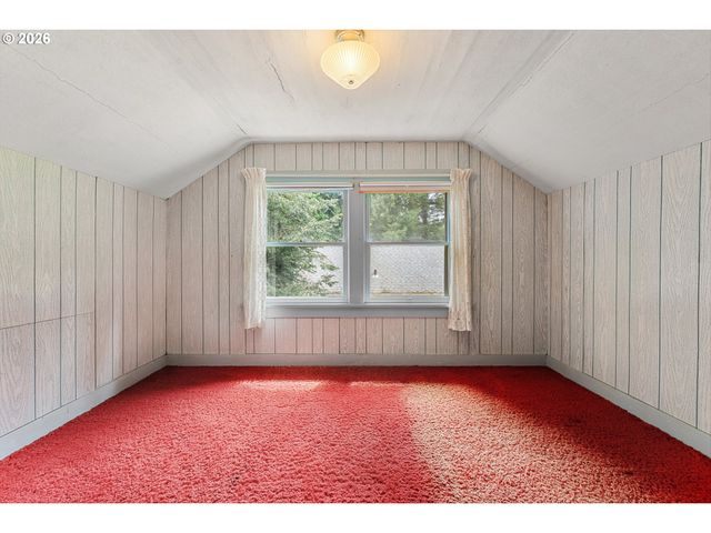 5520 Se ALDERCREST Rd, Milwaukie, OR 97222