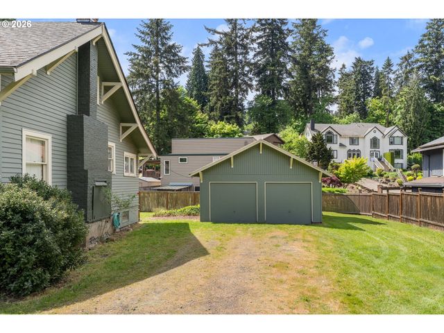 5520 Se ALDERCREST Rd, Milwaukie, OR 97222