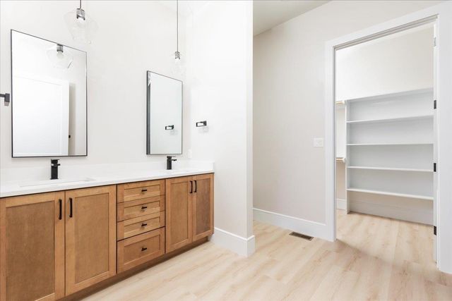 126 CHICKADEE CT, Woodstock, VA 22664