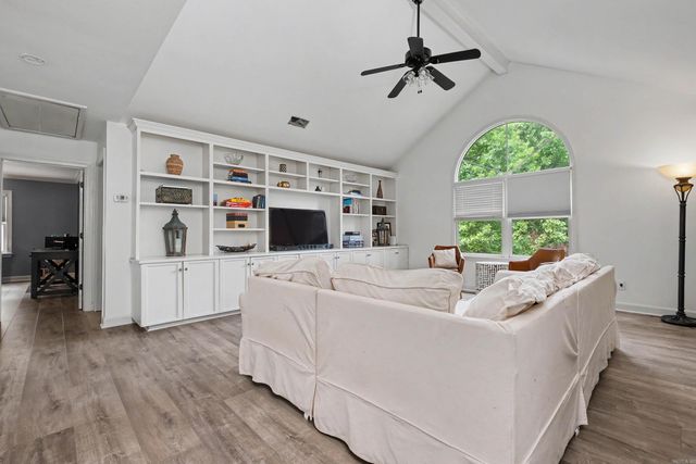 32 Chimney Sweep Lane, Little Rock, AR 72212