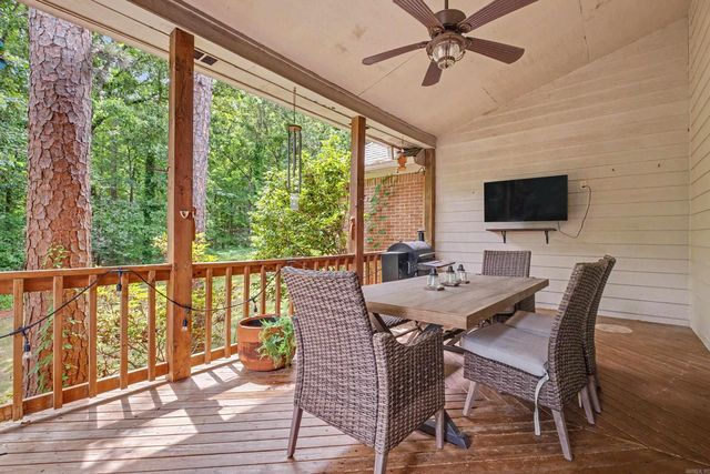 32 Chimney Sweep Lane, Little Rock, AR 72212