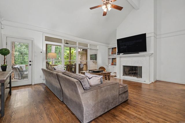 32 Chimney Sweep Lane, Little Rock, AR 72212