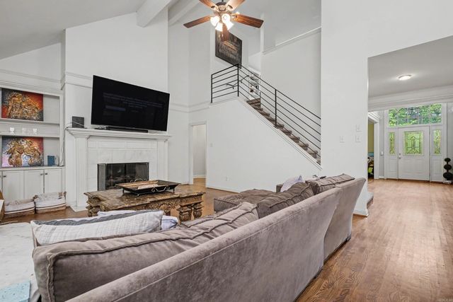 32 Chimney Sweep Lane, Little Rock, AR 72212