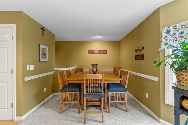 20 Waltham Dr 20, Plainville, MA 02762