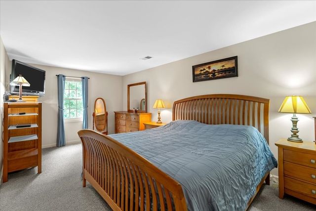 20 Waltham Dr 20, Plainville, MA 02762