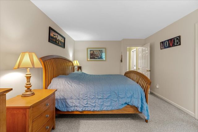 20 Waltham Dr 20, Plainville, MA 02762