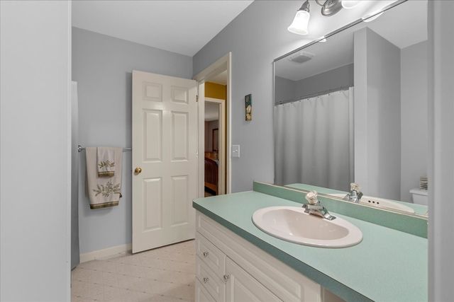 20 Waltham Dr 20, Plainville, MA 02762