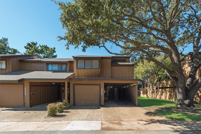 3205 Whispering Oak, Farmers Branch, TX 75234