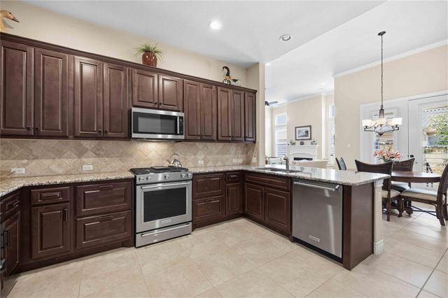 110 Lucia CIR 1, Lakeway, TX 78734