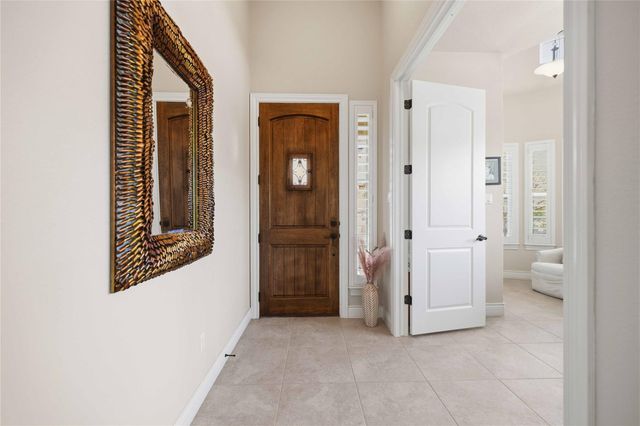 110 Lucia CIR 1, Lakeway, TX 78734