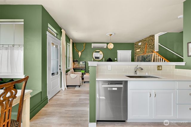 4736 Spring Brook Court, Bellingham, WA 98226