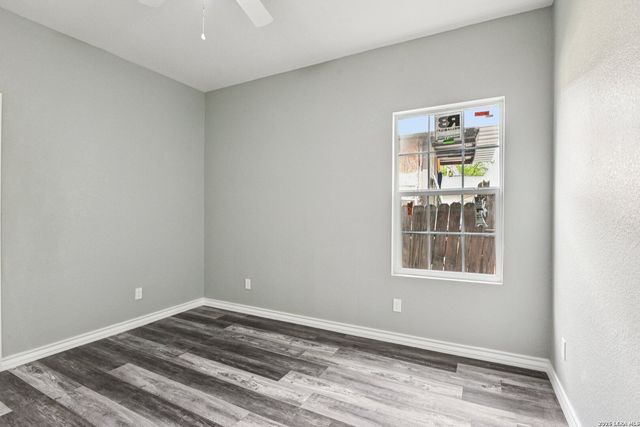 1229 Flanders Ave., San Antonio, TX 78211