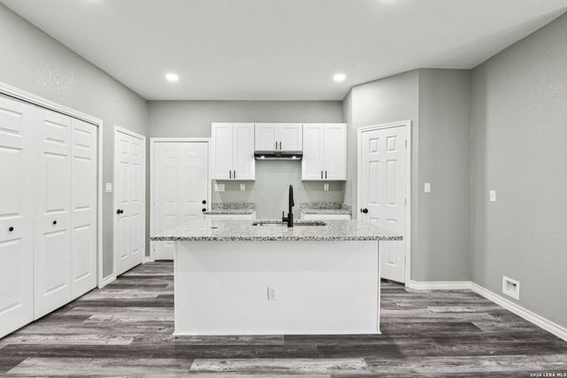 1229 Flanders Ave., San Antonio, TX 78211