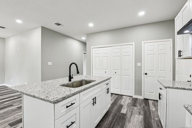 1229 Flanders Ave., San Antonio, TX 78211