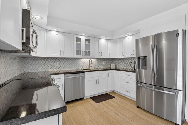 2220 S Ocean Boulevard 304, Delray Beach, FL 33483