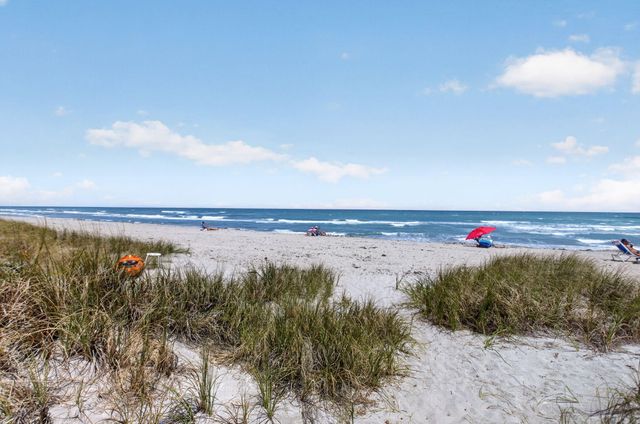 2220 S Ocean Boulevard 304, Delray Beach, FL 33483