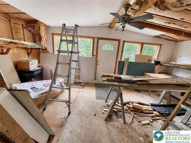 3540 Mountain Road 3538, Slatington Boro, PA 18080