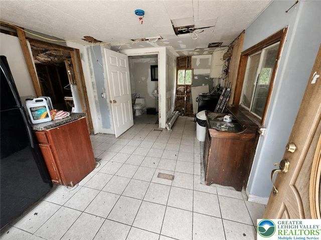 3540 Mountain Road 3538, Slatington Boro, PA 18080