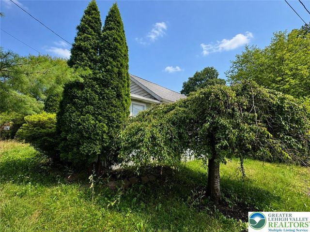 3540 Mountain Road 3538, Slatington Boro, PA 18080