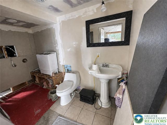 3540 Mountain Road 3538, Slatington Boro, PA 18080