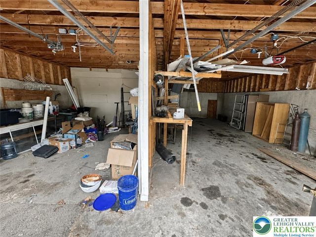3540 Mountain Road 3538, Slatington Boro, PA 18080