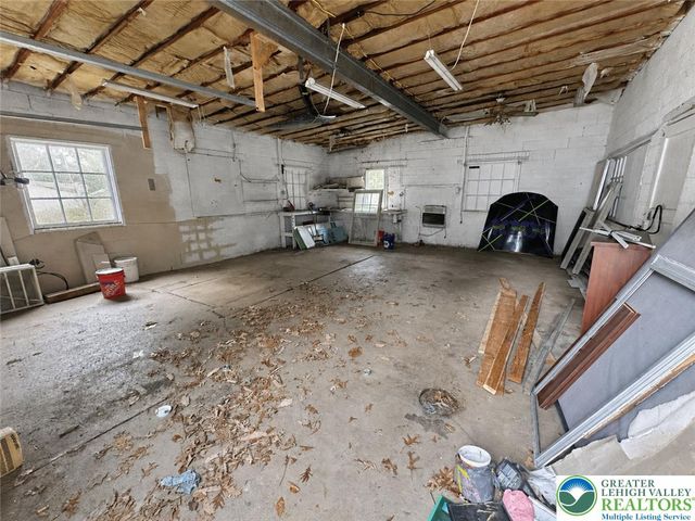 3540 Mountain Road 3538, Slatington Boro, PA 18080